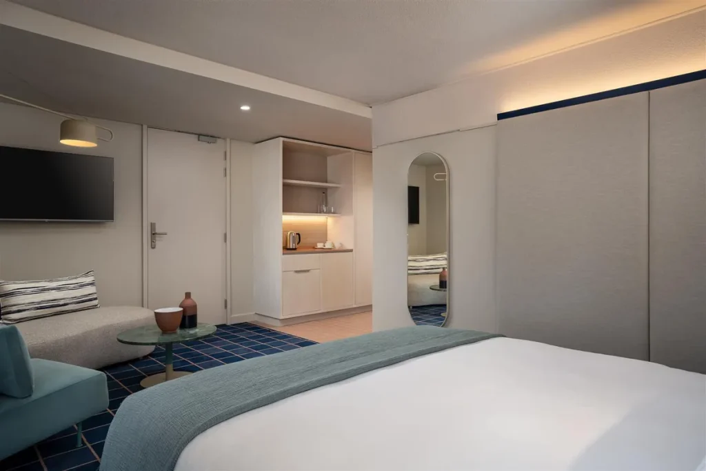 Sea Point — The Home Standard