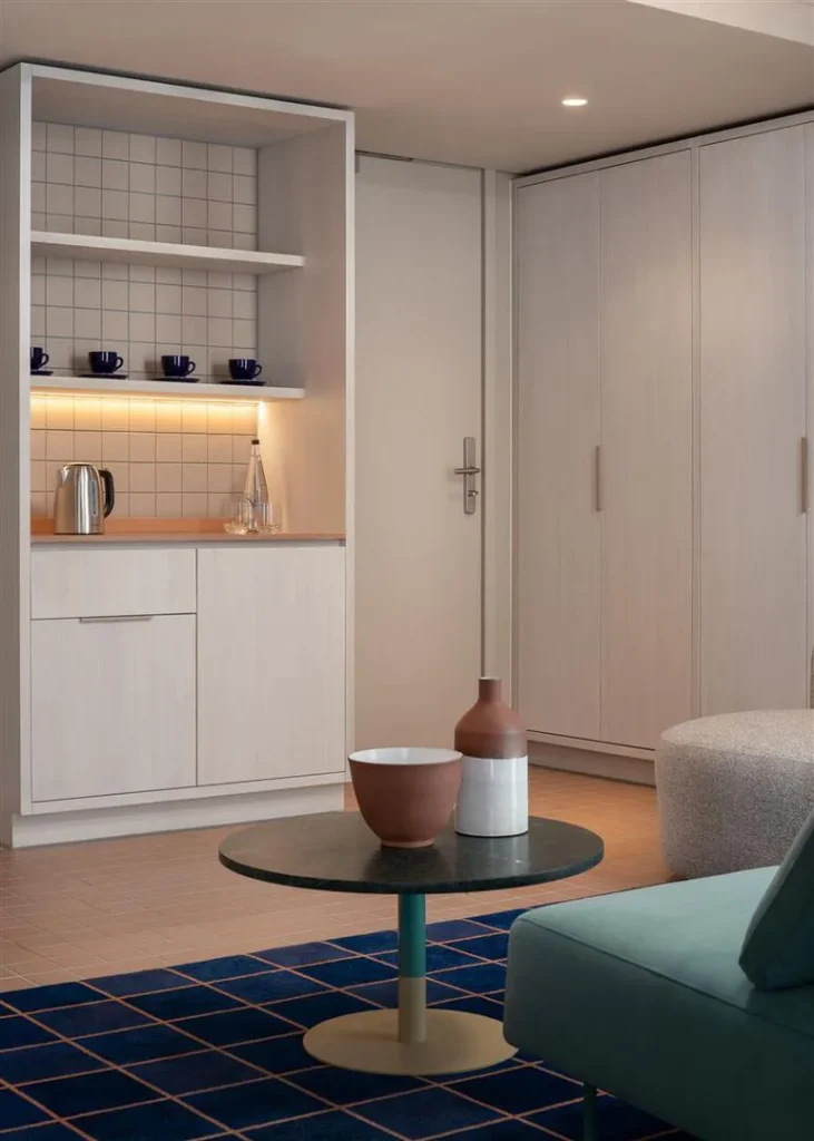 Sea Point — The Home Superior